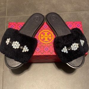 Authentic Tory Burch Navy Shearing Slide size 7